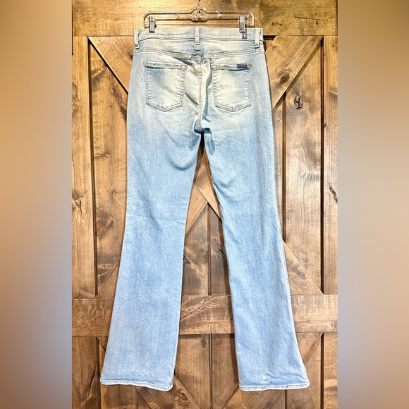 Like New!! 7FAMK Light Wash High Waist Vintage Bootcut Jeans - Picture 4 of 15
